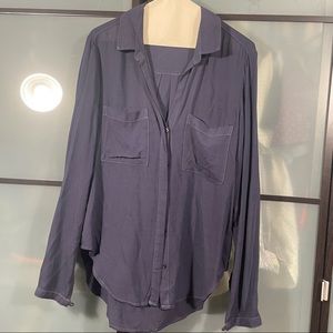 Bella Dahl pocket front button down navy shirt. Size M.